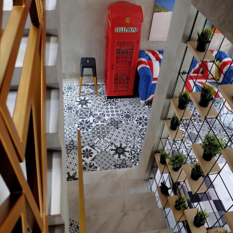 The Batik Bed And Coffee Bandung Hotel Exterior photo