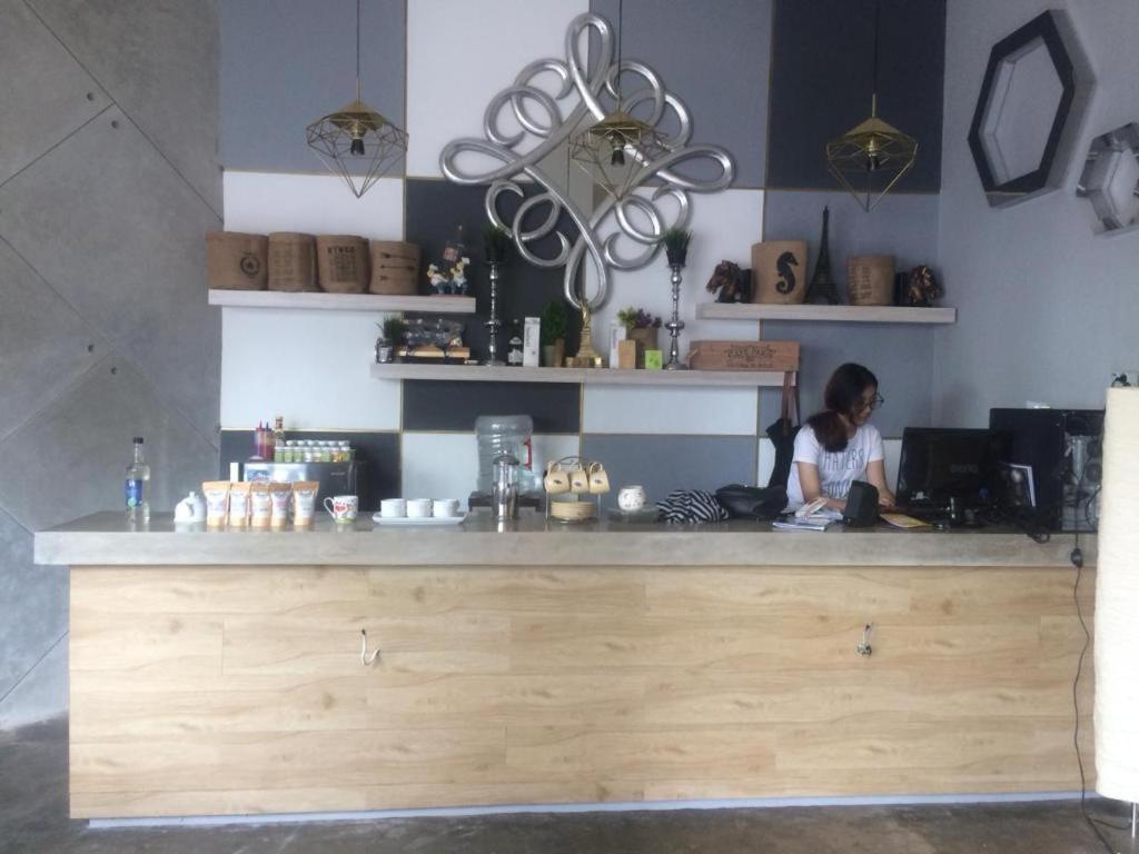 The Batik Bed And Coffee Bandung Hotel Exterior photo